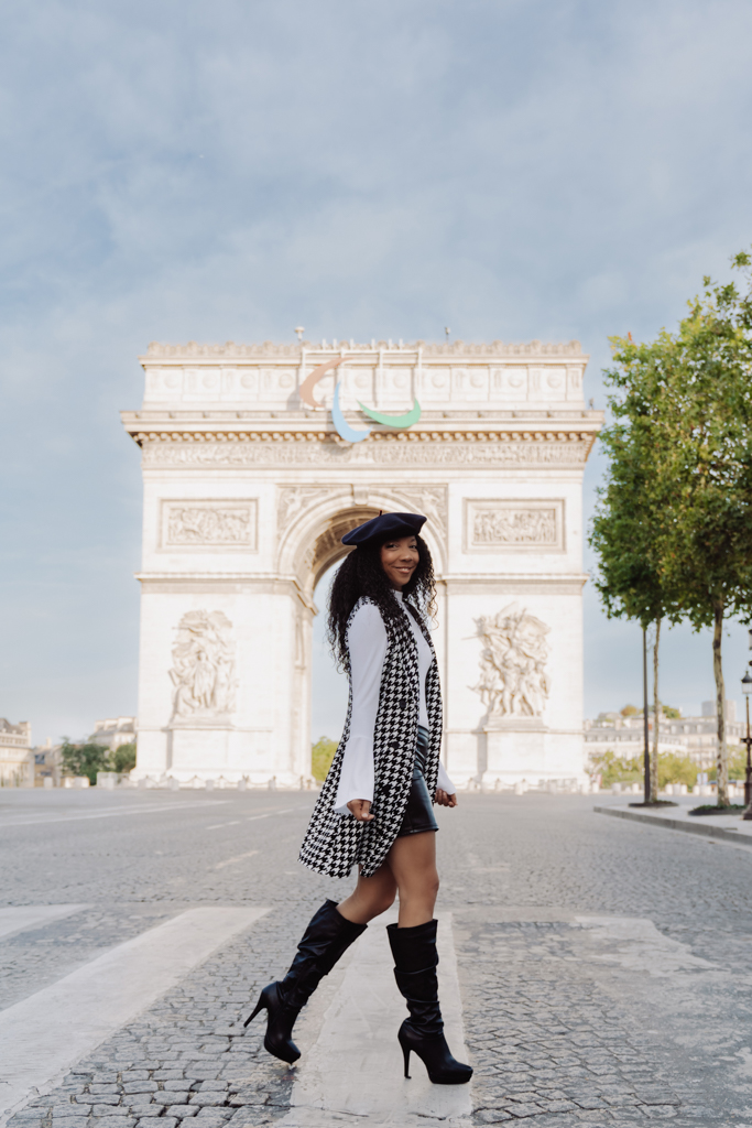 Quiet morning street photo near Arc de Triomphe in Paris, woman walking in chic outfit